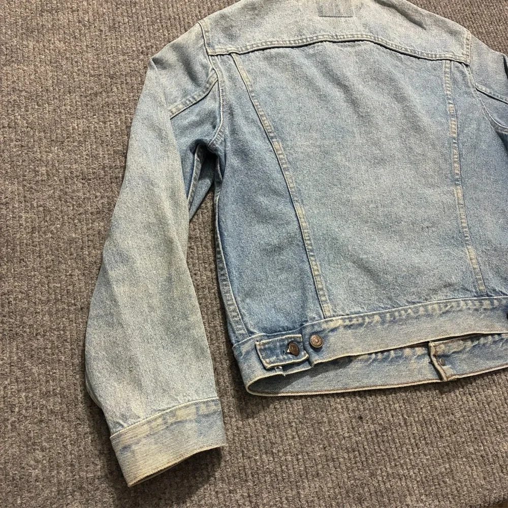Vintage‎ Levis Mens Denim Trucker Jacket Size 44 Button Front USA Leather Patch
